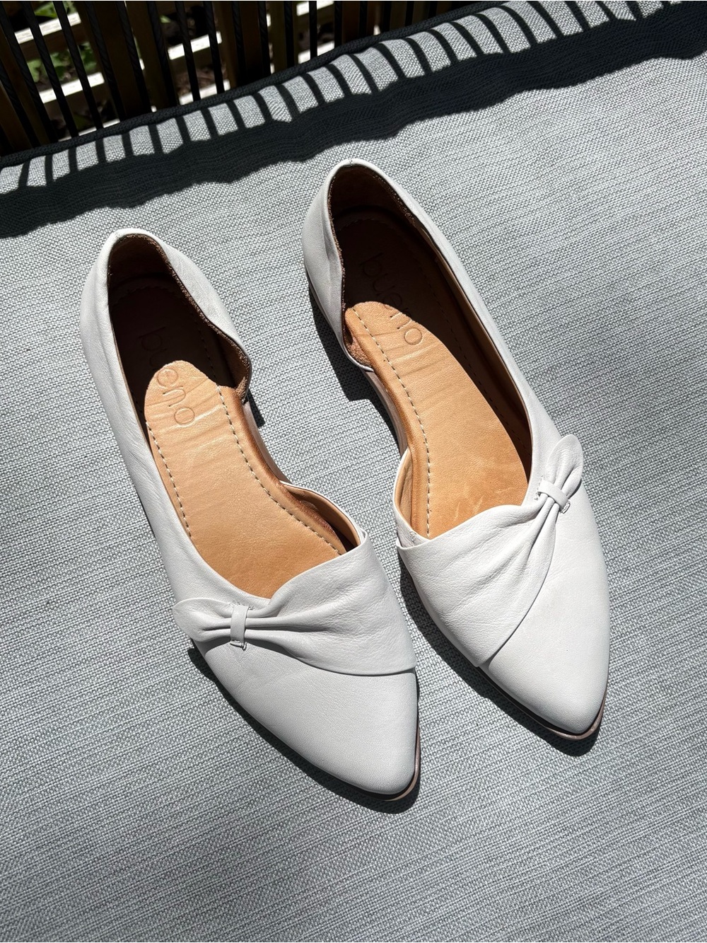 Bueno Birdie White Flats